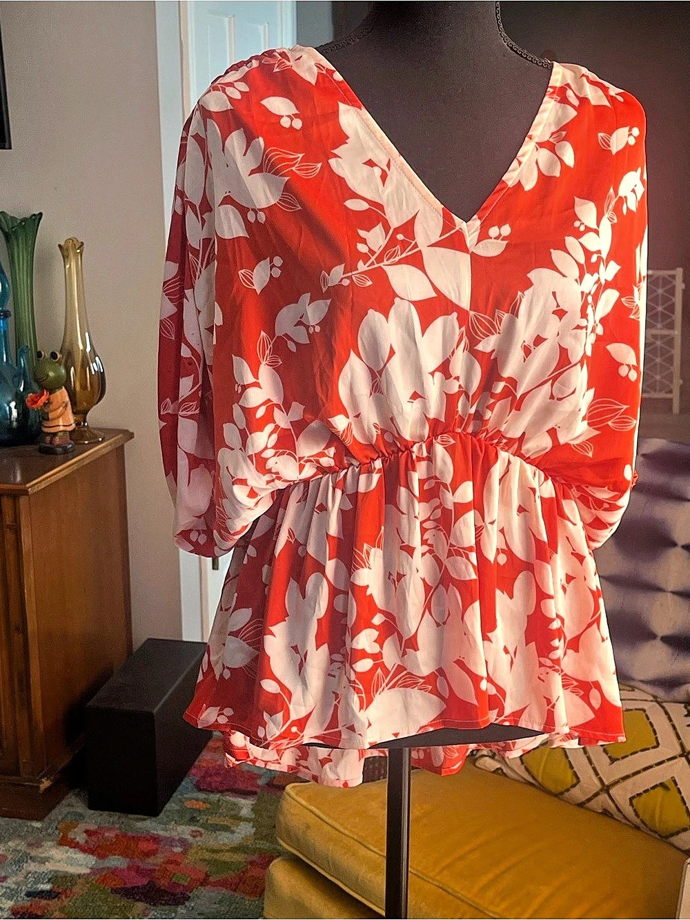 Umgee Floral Tunic Red & White Large Like New